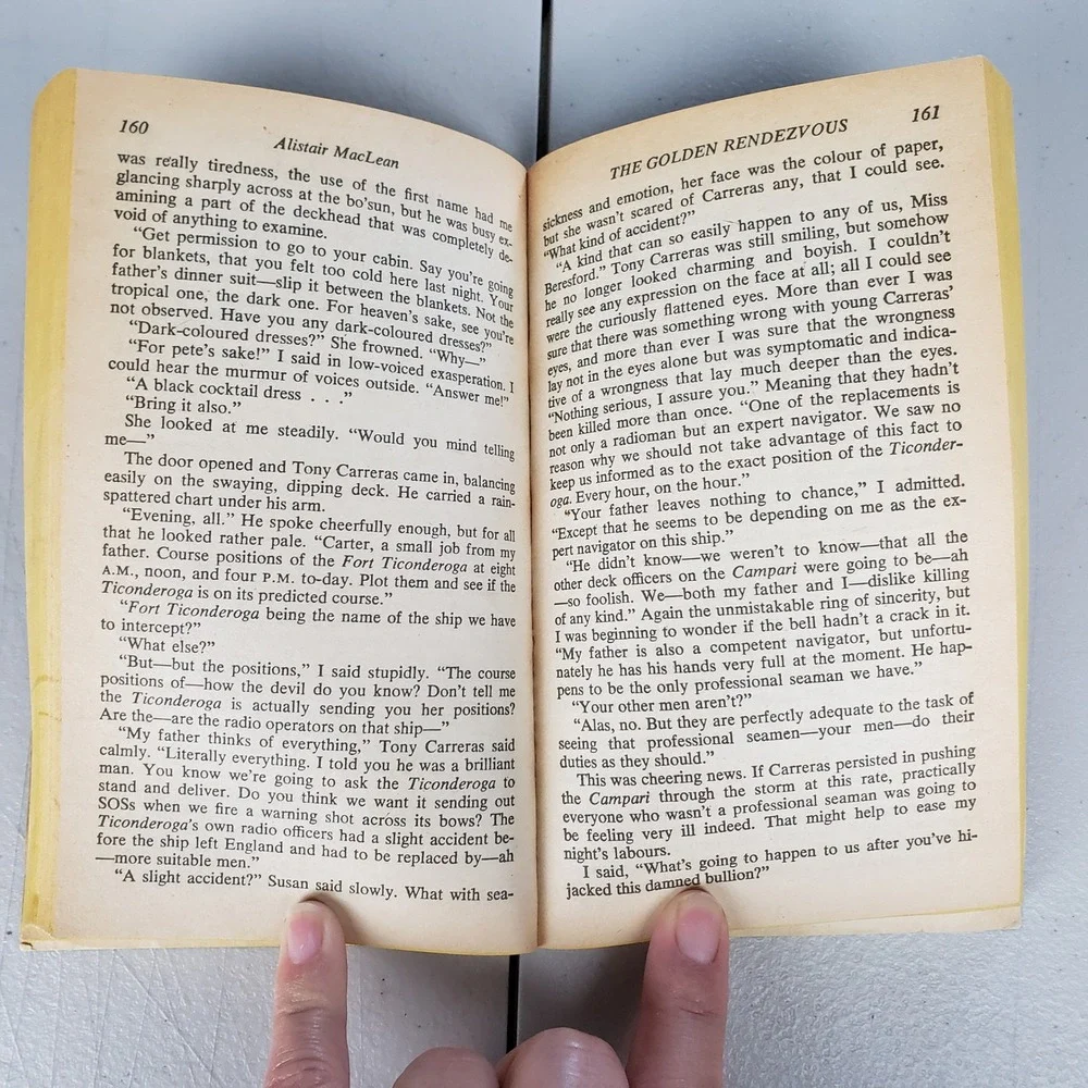 Alistair MacLean The Golden Rendezvous Vintage 1962 Fawcett Crest Paperback Book